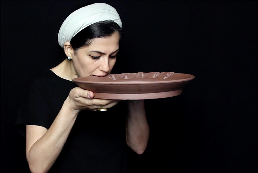 האדמה המטיילת בתוכי